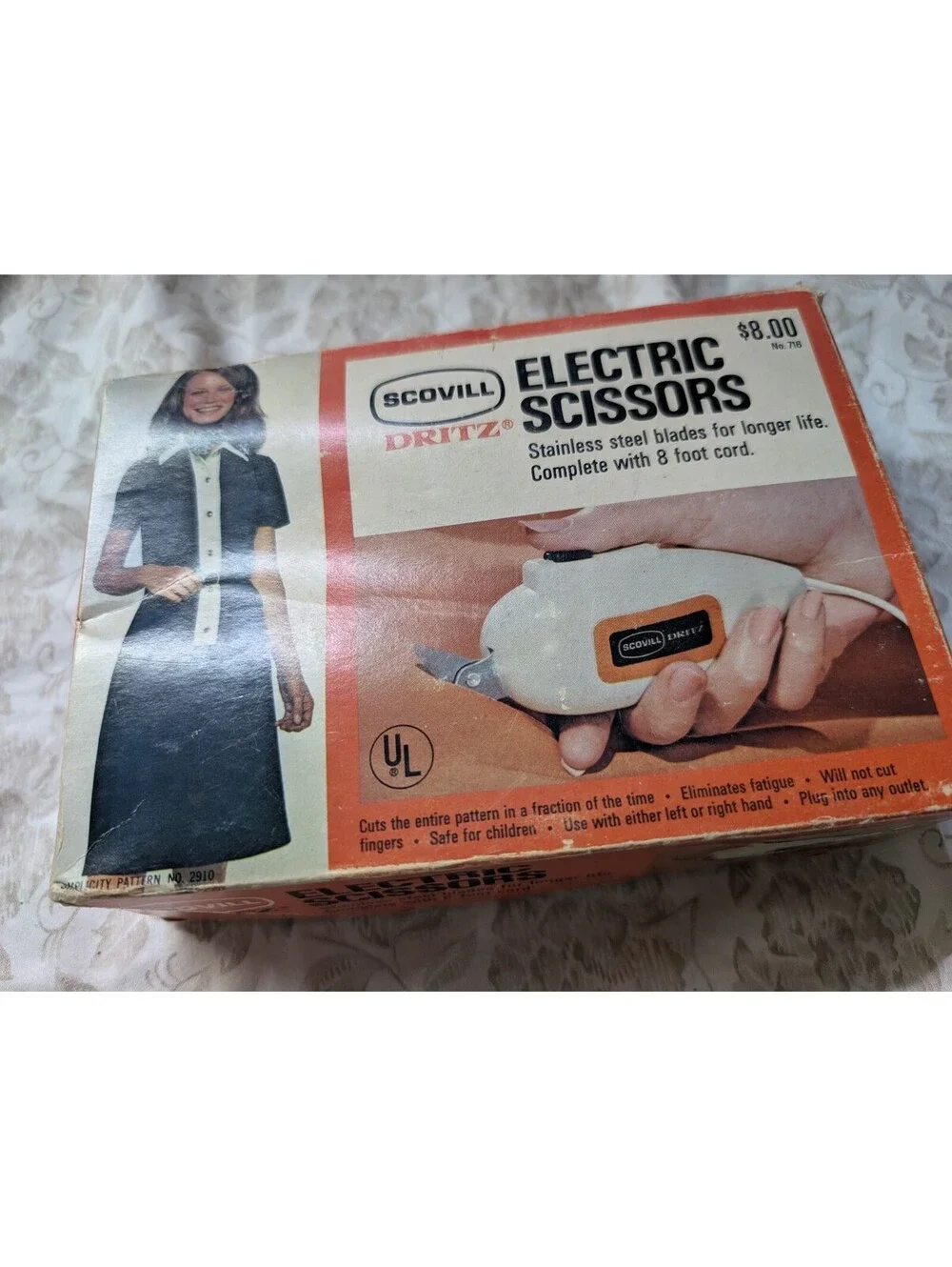 Vintage Scovill Dritz Electric Scissors with Stainless Steel Blades and 8 Foot C